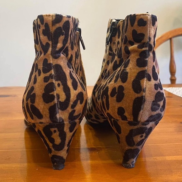 Women’s Size 10 Heels - Lord & Taylor Design Lab - Picture 3 of 5